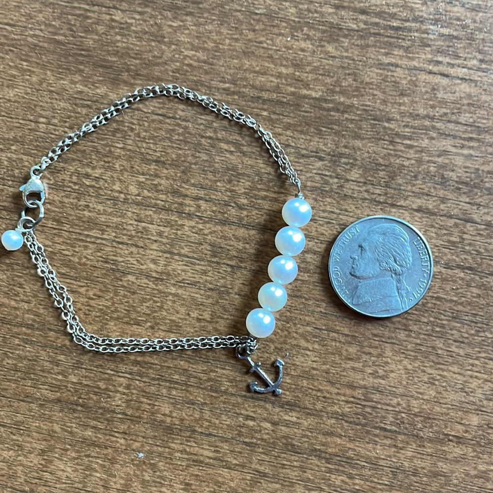 Nautical bracelet with faux pearls